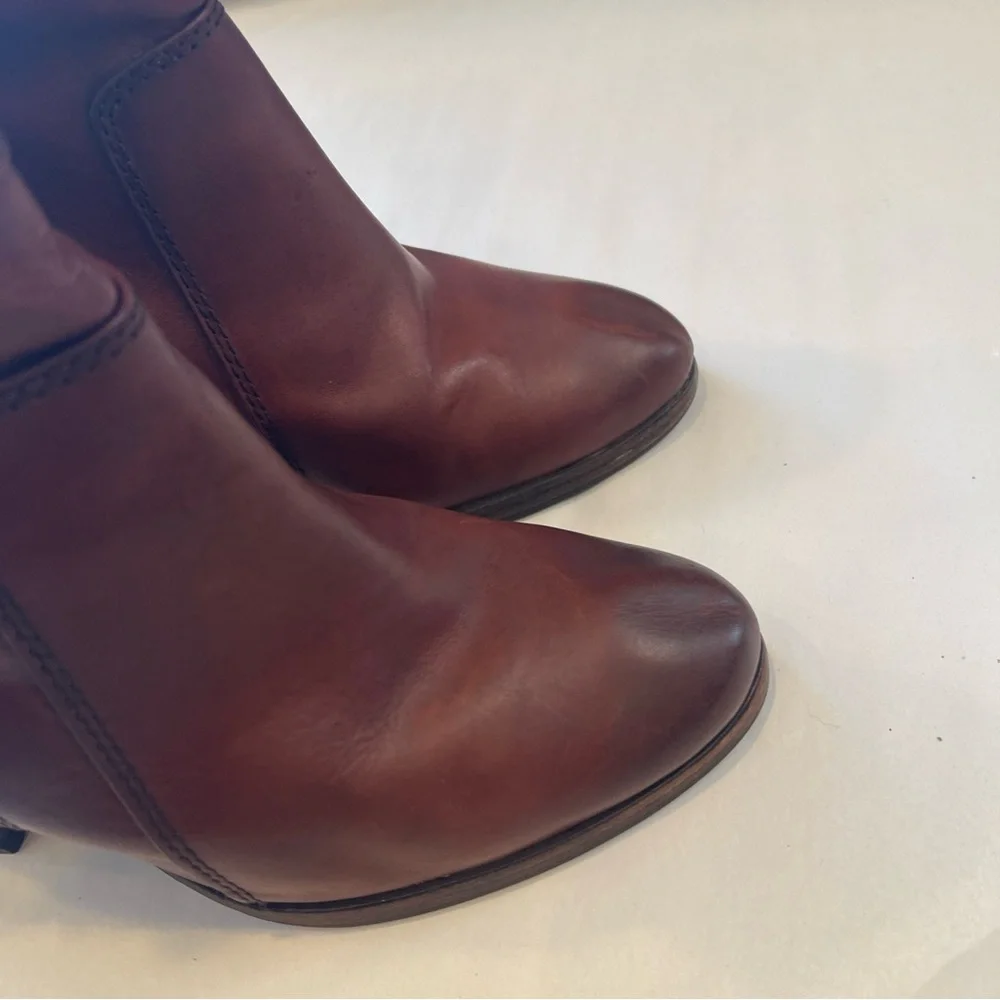 FRYE Patty Riding Boots Booties Brown Red-ish Leather High Block Heels size 8M